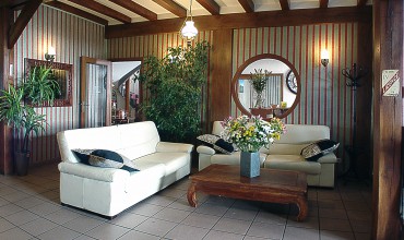 Salon Hôtel Ecu France Cantal
